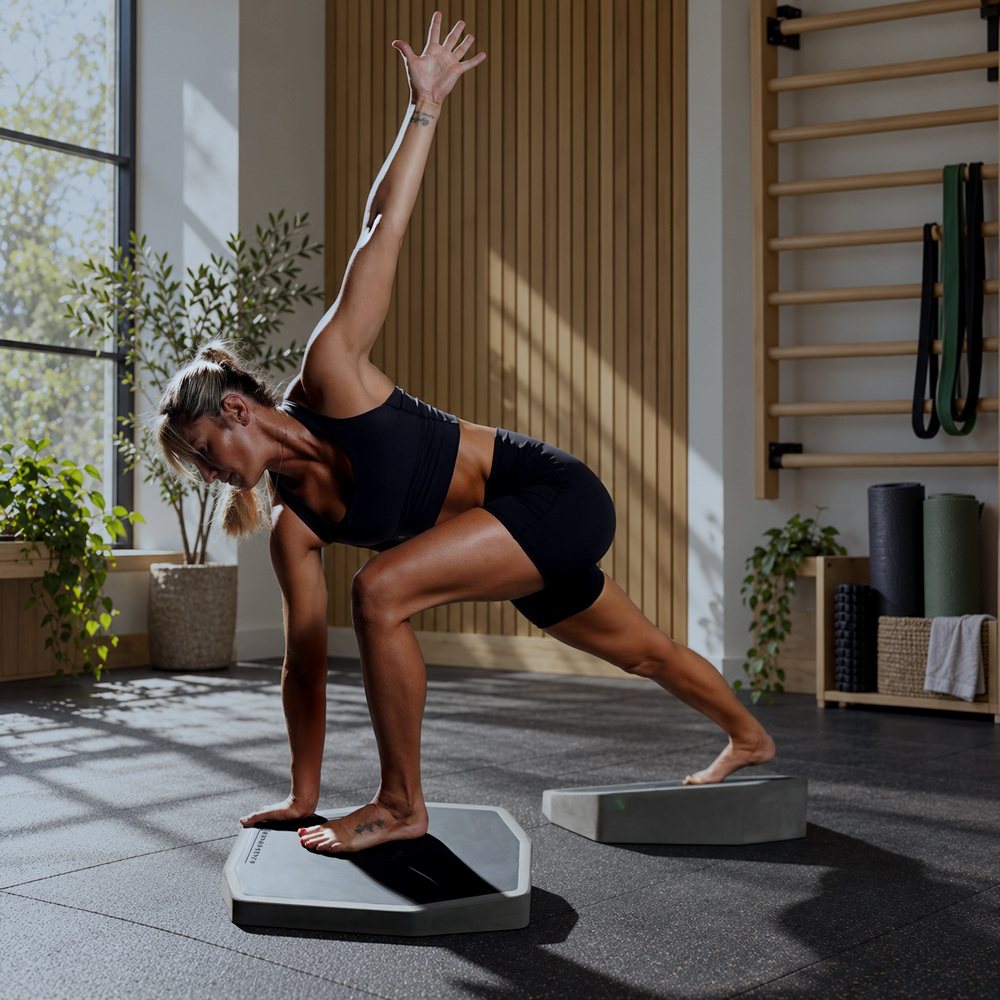 Mobility and reach work on the XDECK in a recovery studio