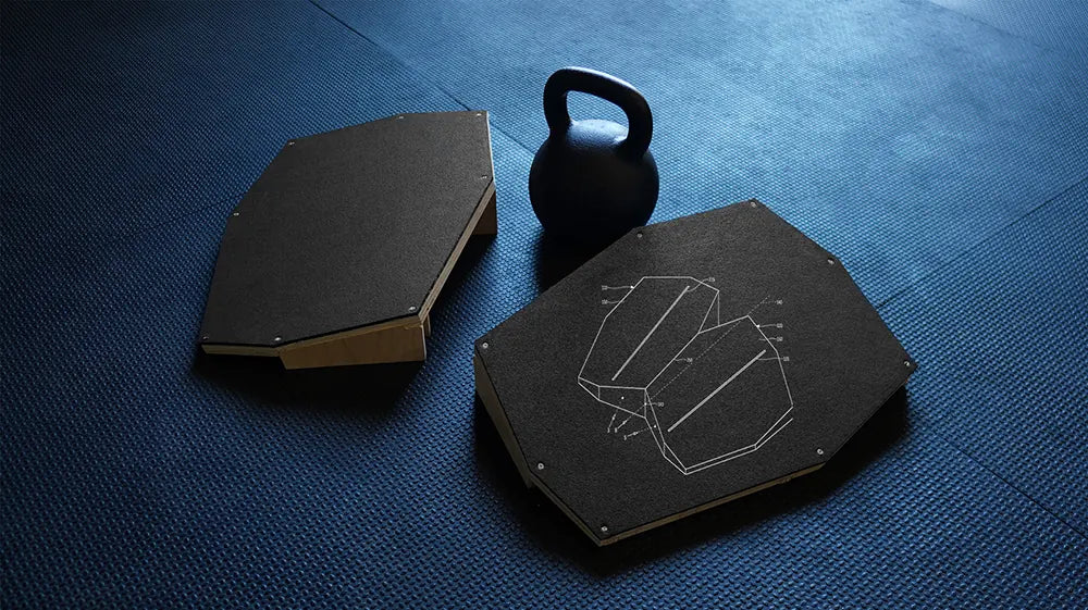 XDECK platforms with a kettlebell